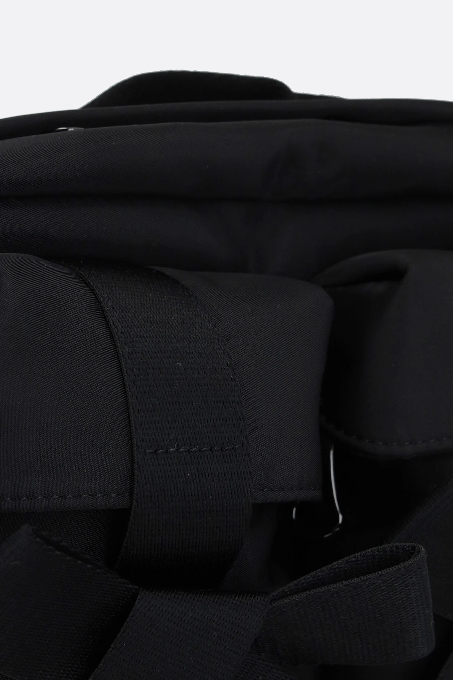 bow-detailed nylon shoulder bag